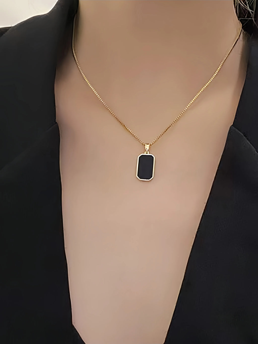 Fashion Exquisite Love Women's Necklace, imple Style Alloy Love Clavicle Pendant, Suitable For Temperament Women Jewelry Gifts